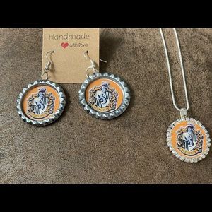 Hufflepuff jewlery set